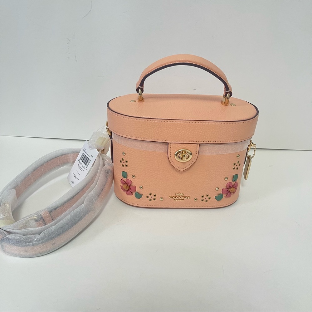 Coach Kay Crossbody With Floral Whipstitch In Faded Blush & Gold New With Tag